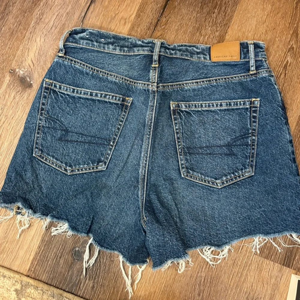 SOLD American Eagle Hi rise Jean shorts size 10 - Picture 3 of 3